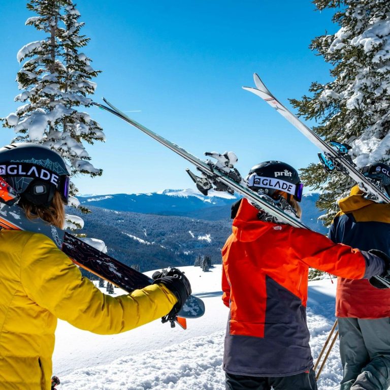 Ski Skifahrer bei sckönem Wetter